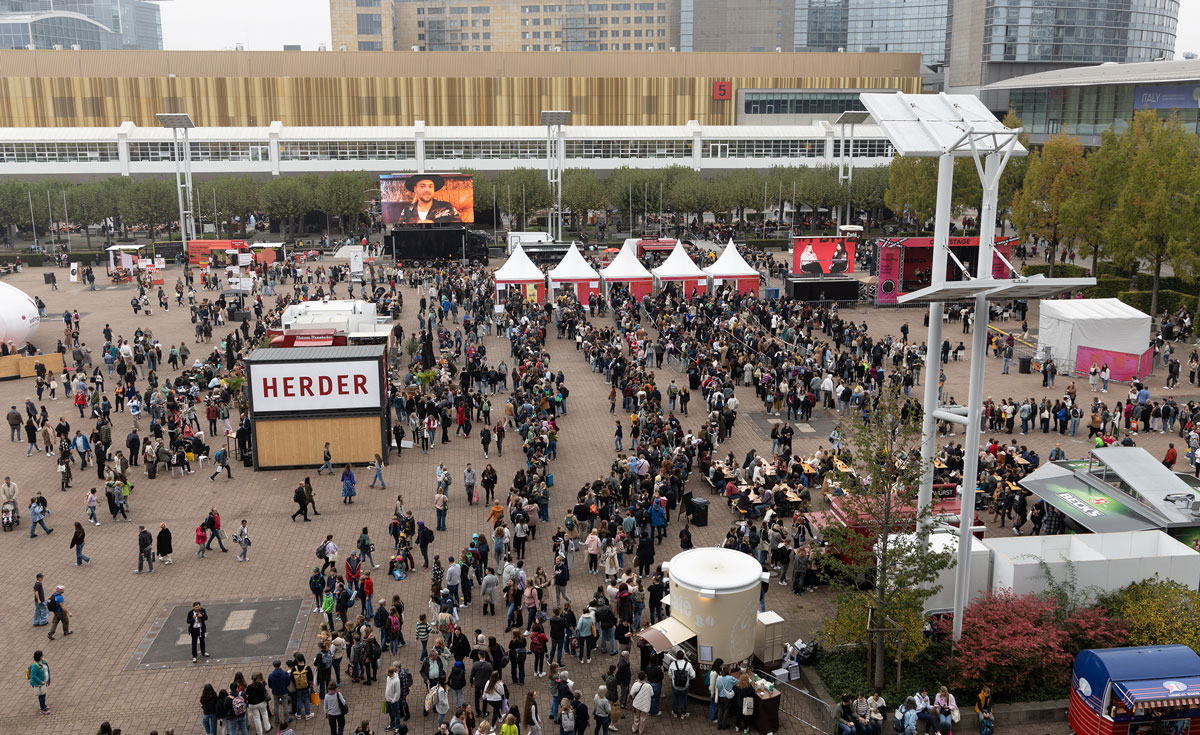 Über 230 000 Menschen besuchen jedes Jahr die Frankfurter Buchmesse, © Frankfurter Buchmesse